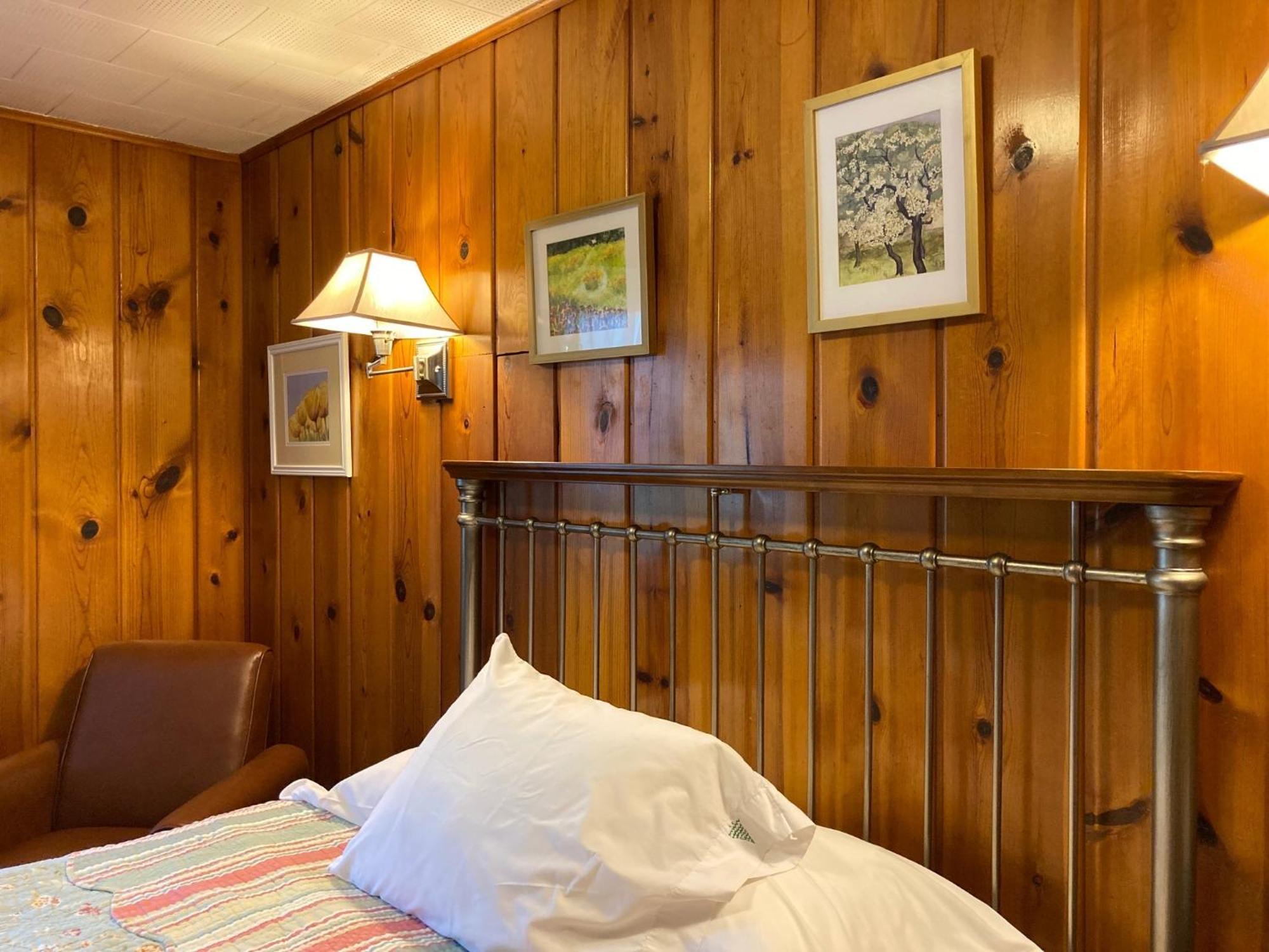 Ludington Blue Spruce Inn المظهر الخارجي الصورة