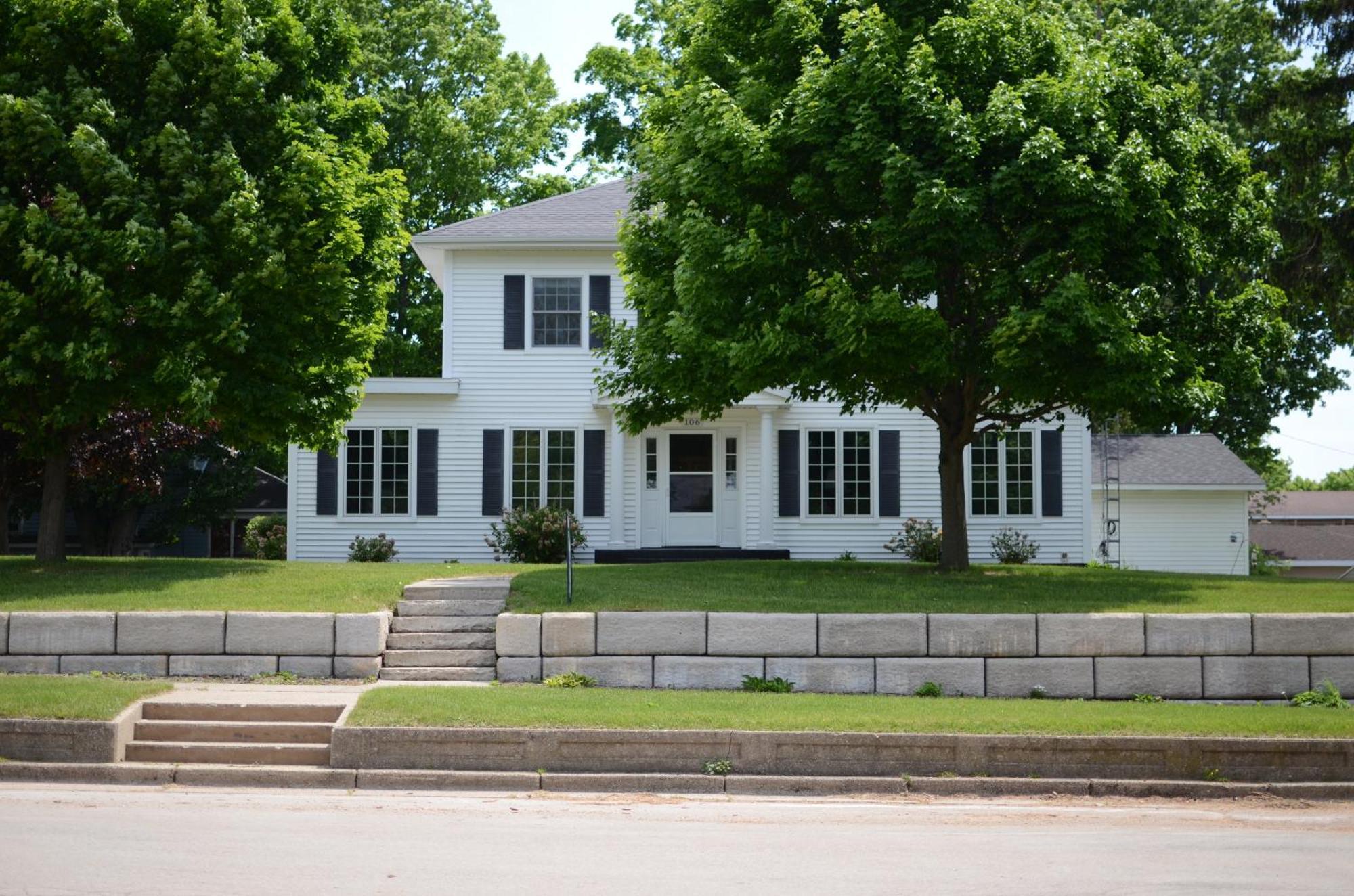 Ludington Blue Spruce Inn المظهر الخارجي الصورة