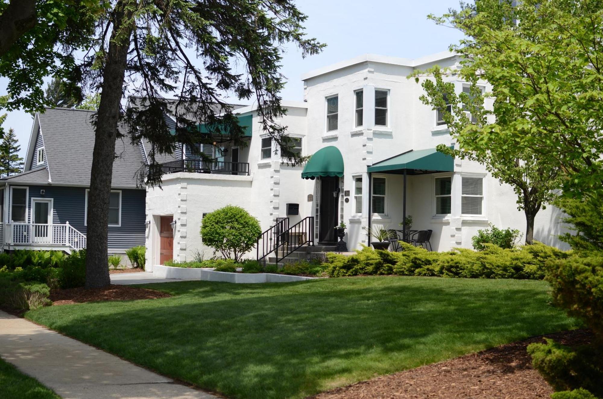 Ludington Blue Spruce Inn المظهر الخارجي الصورة