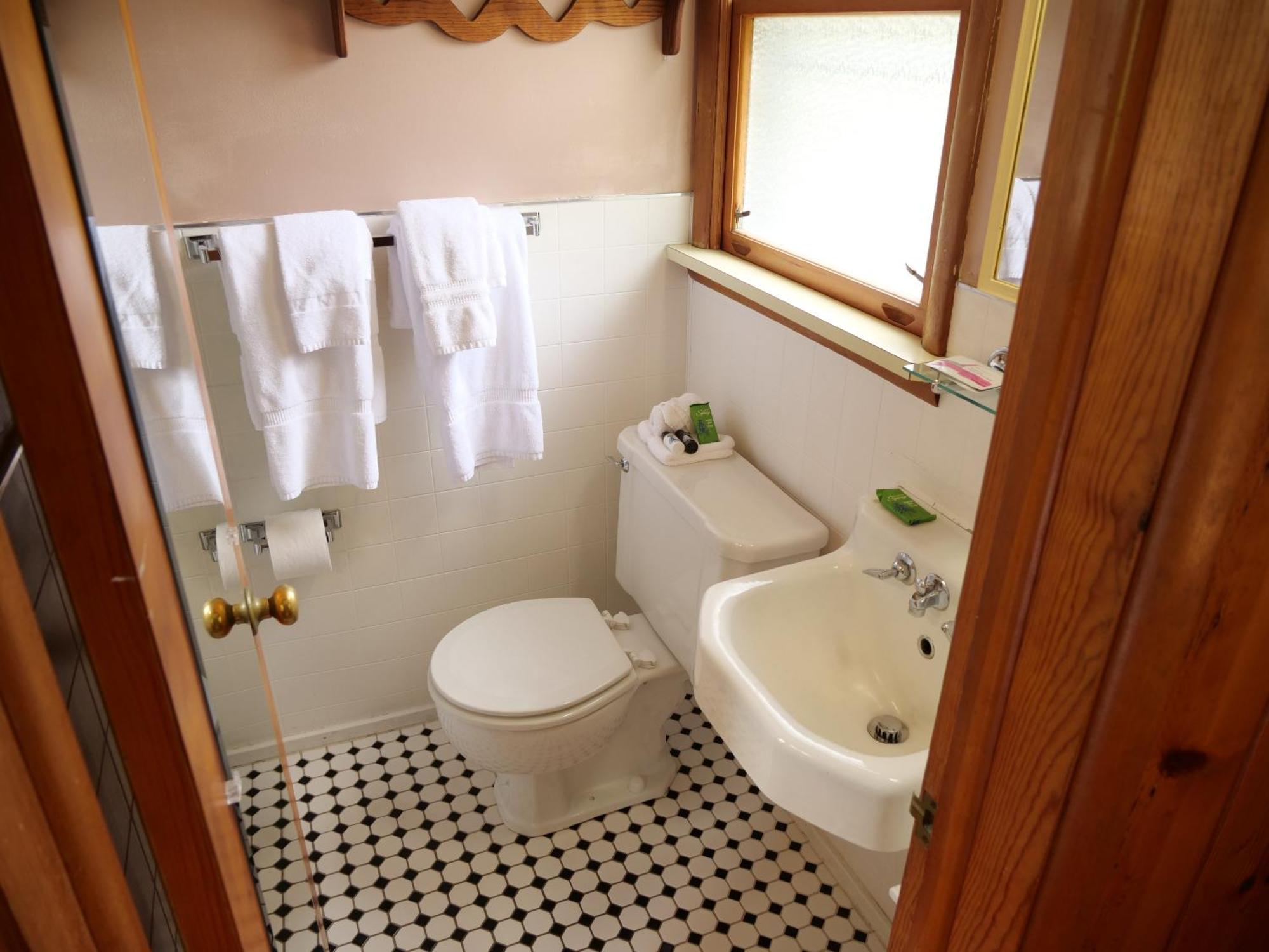 Ludington Blue Spruce Inn الغرفة الصورة